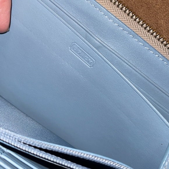 💥𝚅𝚃𝙶:Coach Cream Wallet Double Buckle Zip Around - Picture 5 of 10